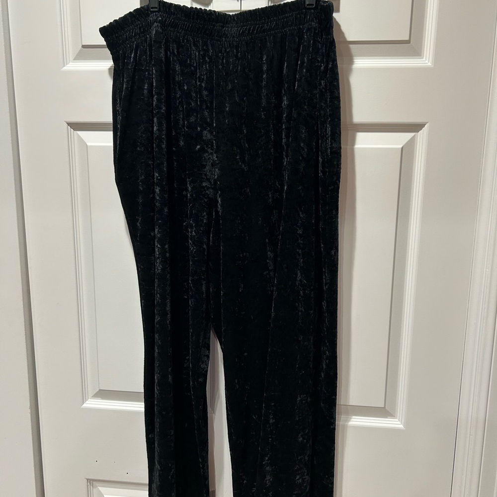 Elegant Black Crushed Velvet Pants Size 22/24 NWOT